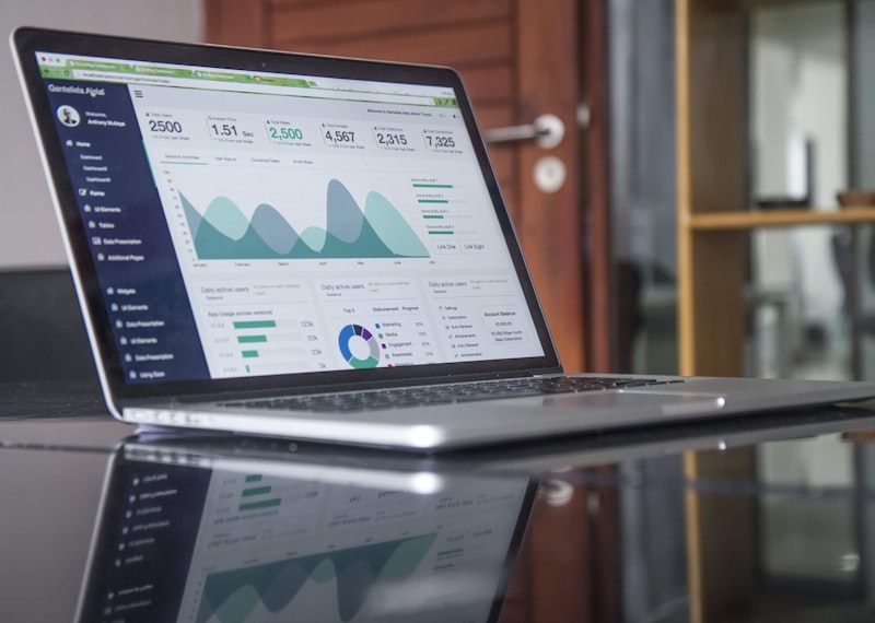 Hybrid Compensation Plans: The Future of Sustainable Consumables Selling